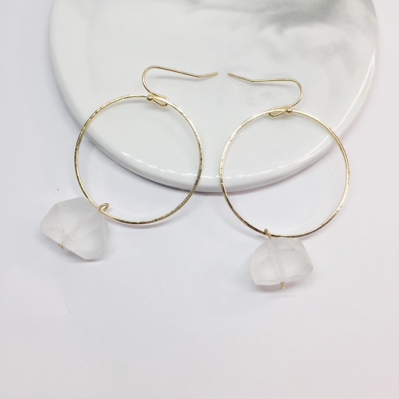 NWT Anthropologie gold hoop earrings - Picture 4 of 5